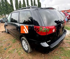 UNREGISTERED 2008 TOYOTA SIENNA FOR SALE  PRICE: 7,800,000 NET PRICE - 7