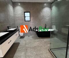 Luxurious 5 Bedrooms Fully Detached Duplex in Lekki Phase 1 - 7