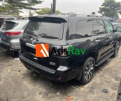 Foreign Used 2013 upgraded to 2016 Toyota sequoia - 4