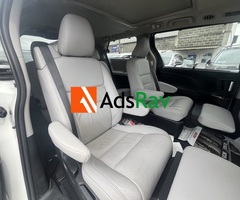 Foreign Used 2017 Toyota Sienna - 4