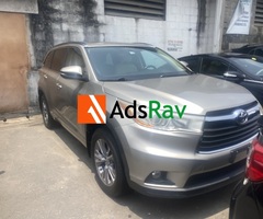 Foreign 2015 Toyota highlander - 2