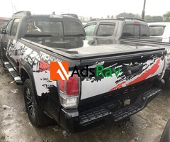 Foreign Used 2017 Toyota Tacoma - 6