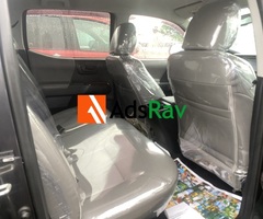 Foreign Used 2017 Toyota Tacoma - 4