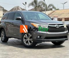Affordable 2015 Highlander LE – Call 08082983064