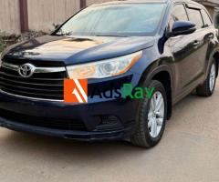2015 Toyota Highlander LE for sale in LAGOS – Call 08082983064
