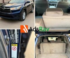 2015 Toyota Highlander LE for sale in LAGOS – Call 08082983064 - 3