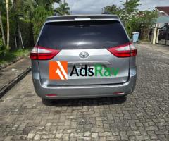 Foreign Used 2015 Toyota Sienna for Family or Business Use - Call 08033795227 - 3