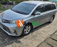 Foreign Used 2015 Toyota Sienna for Family or Business Use - Call 08033795227 - 4