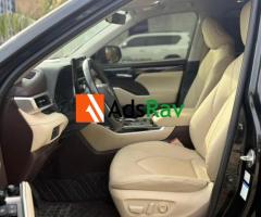 Clean 2022 Toyota Highlander Platinum Hybrid Available in Ikeja - Call 09036115200 - 5