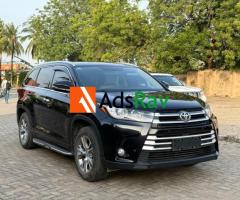 2019 Foreign Used Toyota Highlander AWD Elite in Ikeja (Call 08127139752)