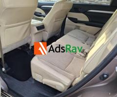 Clean Toyota Highlander 2017 Available in Ikeja (Call 08052152941) - 4