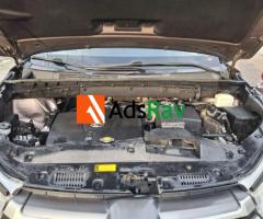 Clean Toyota Highlander 2017 Available in Ikeja (Call 08052152941) - 7