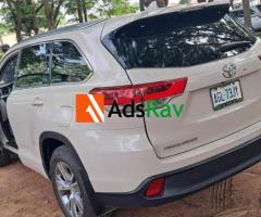 Tokunbo 2016 Highlander XLE Available in Ikeja - CALL 07036496557