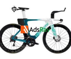 2026 Bianchi Aquila RC Shimano Dura-Ace Di2 Carbon Triathlon Bike (INDORACYCLES)