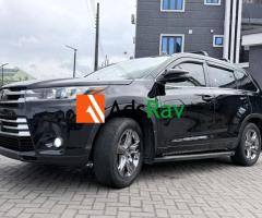 Foreign Used 2018 Toyota Highlander Limited XLE for Sale – ₦33M (Call 09128621155)