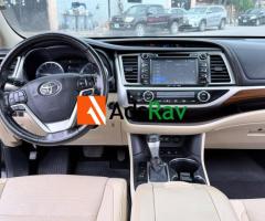 Foreign Used 2018 Toyota Highlander Limited XLE for Sale – ₦33M (Call 09128621155) - 4