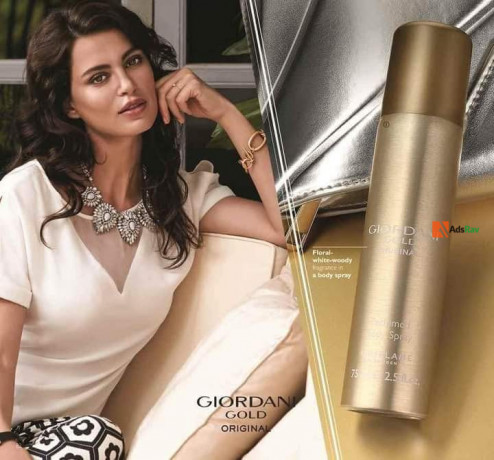 Giordani gold perfumed online body spray