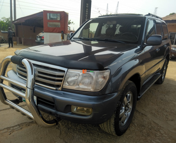 toyota-land-cruiser-big-2