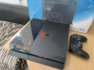 Playstation 4 Console with complete accessories for Sale (Call 08056208655)