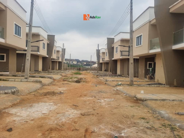 for-sale-3-and-4-bedroom-duplexes-at-rose-gardens-magboro-call-07061166000-big-1