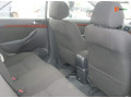 toyota-avensis-small-4