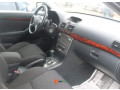 toyota-avensis-small-3