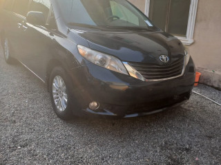 Toyota Sienna 2011 XLE for Sale (Full Option) - Call 08038027714