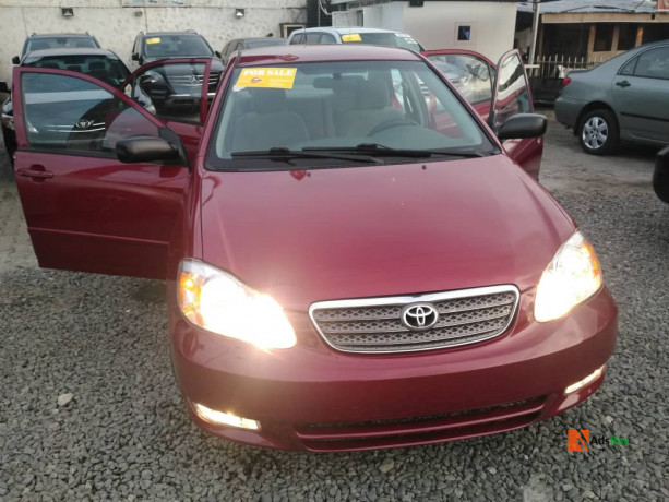 toyota-corolla-09030184275-big-0