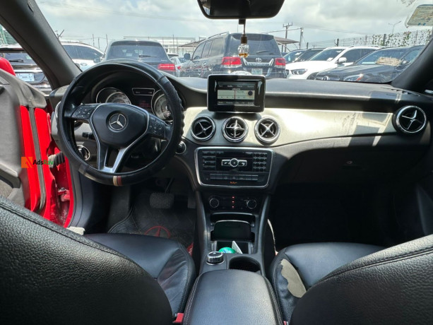 clean-registered-2014-mercedes-benz-cla250-big-1
