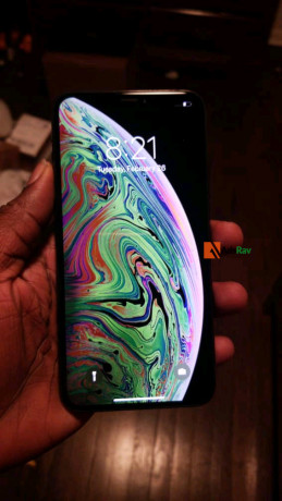 used-iphone-xs-max-big-0