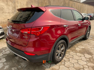 Fully loaded hyundai santa fe sport