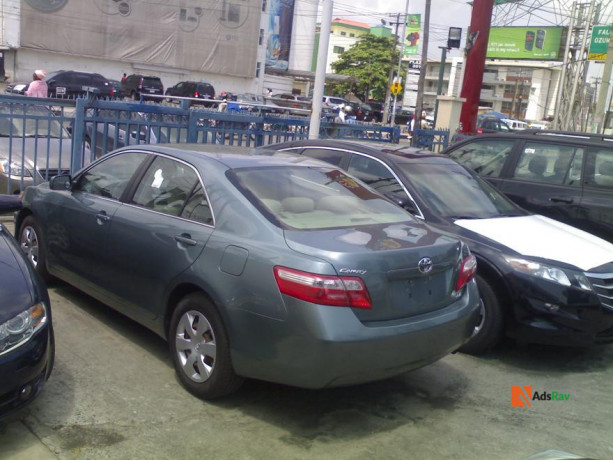 toyota-camry-big-3