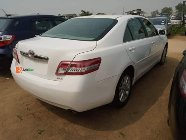 sparkling-white-toyota-camry-for-sale-big-0