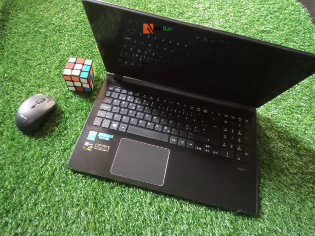 super-neat-uk-used-laptop-big-3