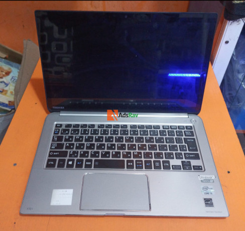 toshiba-satellite-kira-v832-corei5-big-3