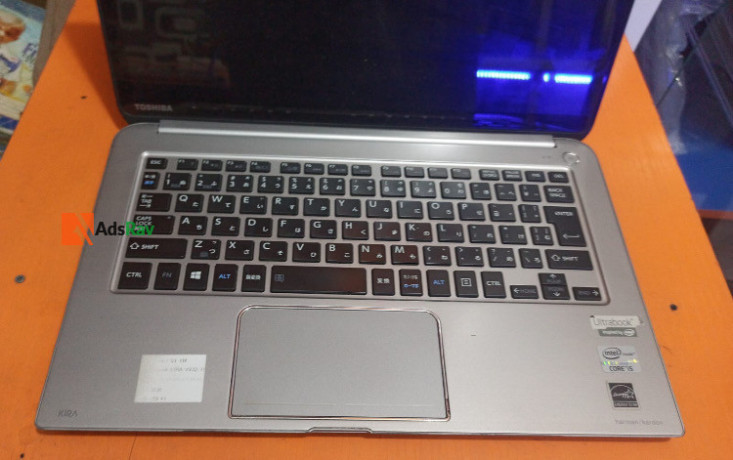 toshiba-satellite-kira-v832-corei5-big-2